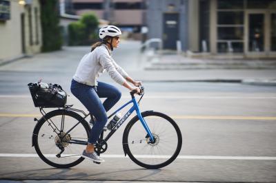 Bontrager Seitenst&auml;nder Bontrager Integrated Alu, Montage am Produktbild 2