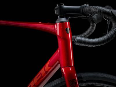 Trek Domane AL 2 52 Crimson to Dark Carmine Fade Produktbild 3